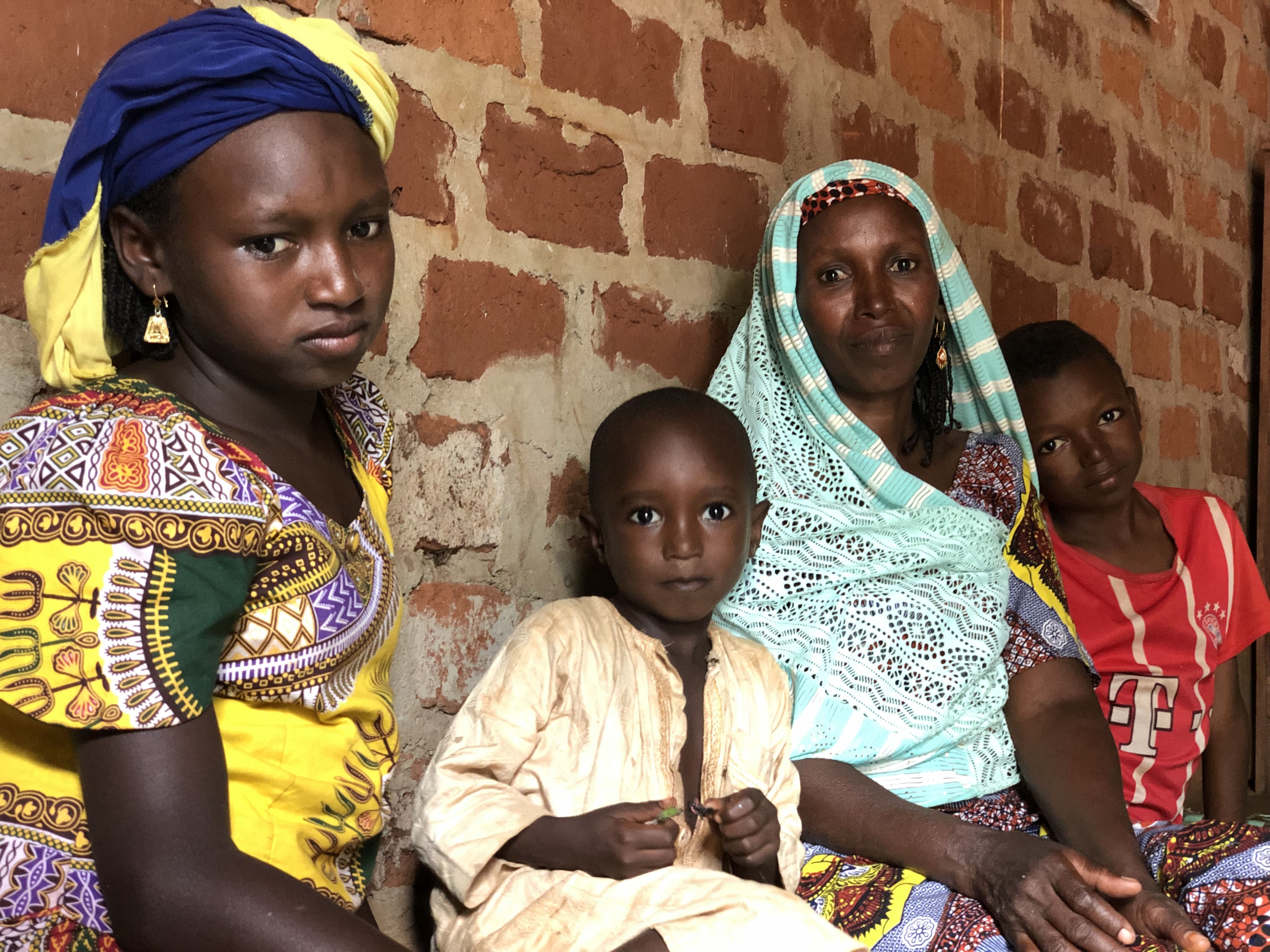 Mariama et sa famille Cameroun